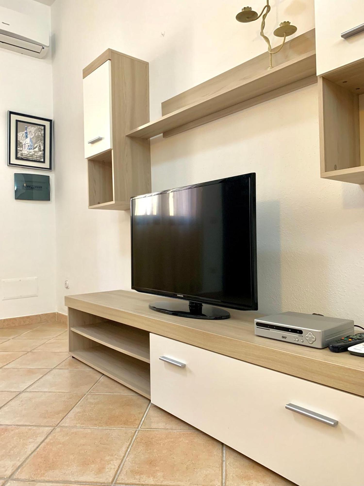 Square Inn Apartment オルビア エクステリア 写真